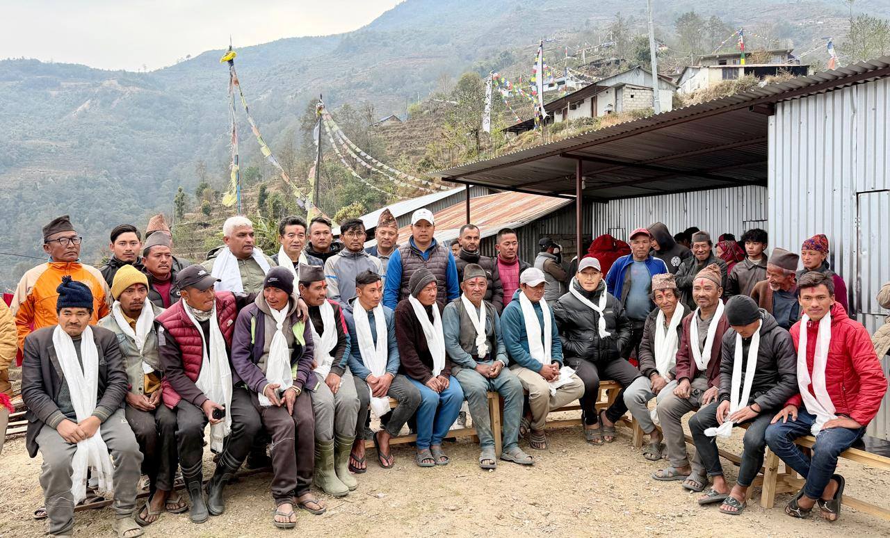 हेलम्बुको पातिङमा दर्जनाैं कांग्रेसमा प्रवेश, वंशलालको पक्षमा माहोल बलियो बन्दै